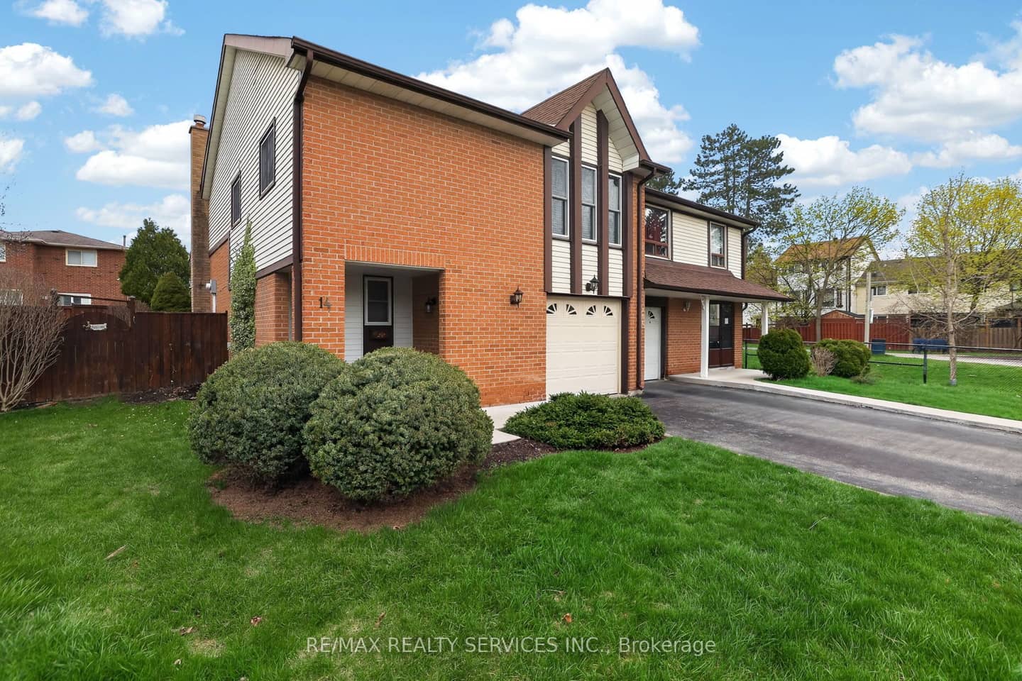 14 Brighton Place, Brampton, ON L6Z 1G4