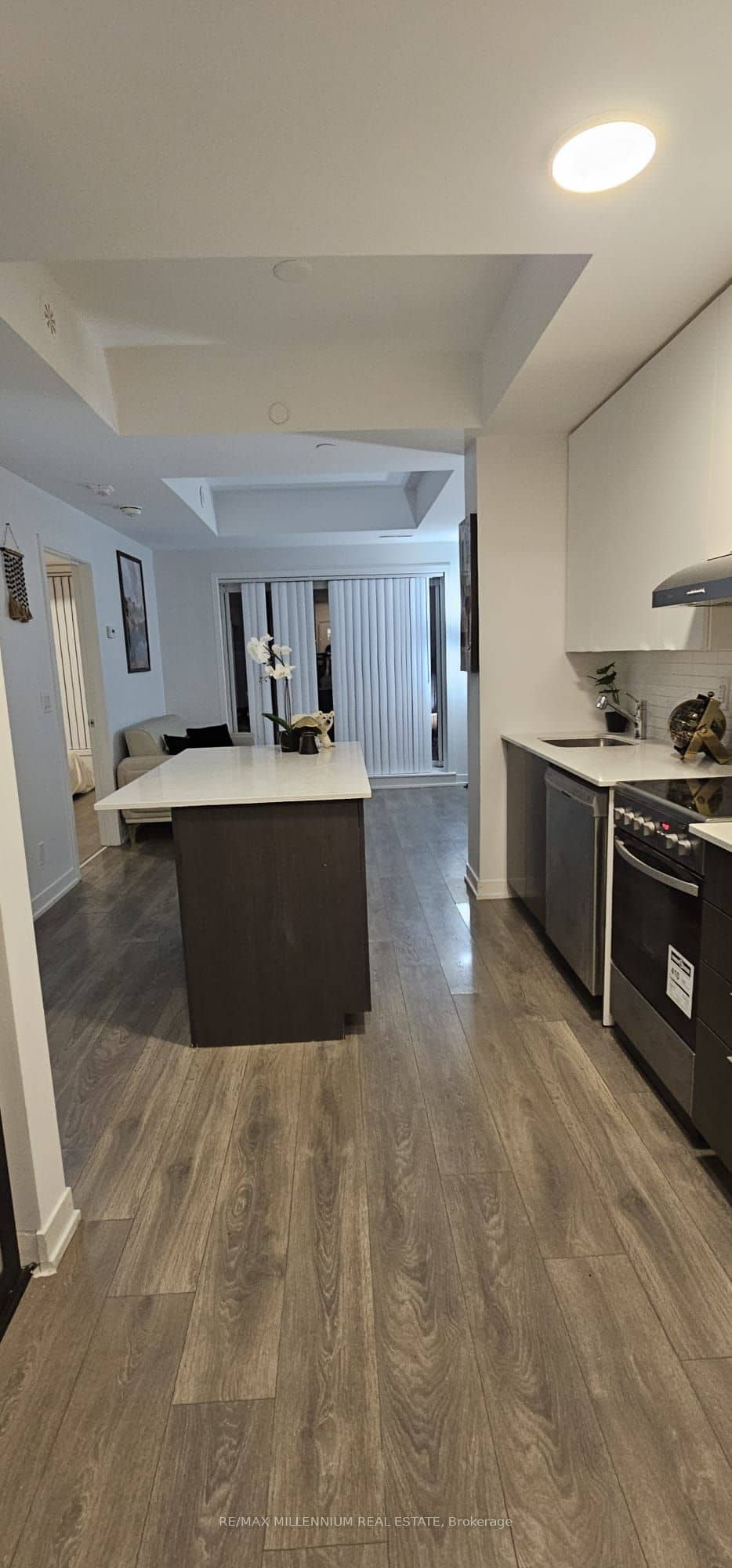 160 Canon Jackson Drive 401, Toronto, ON M6M 0B6