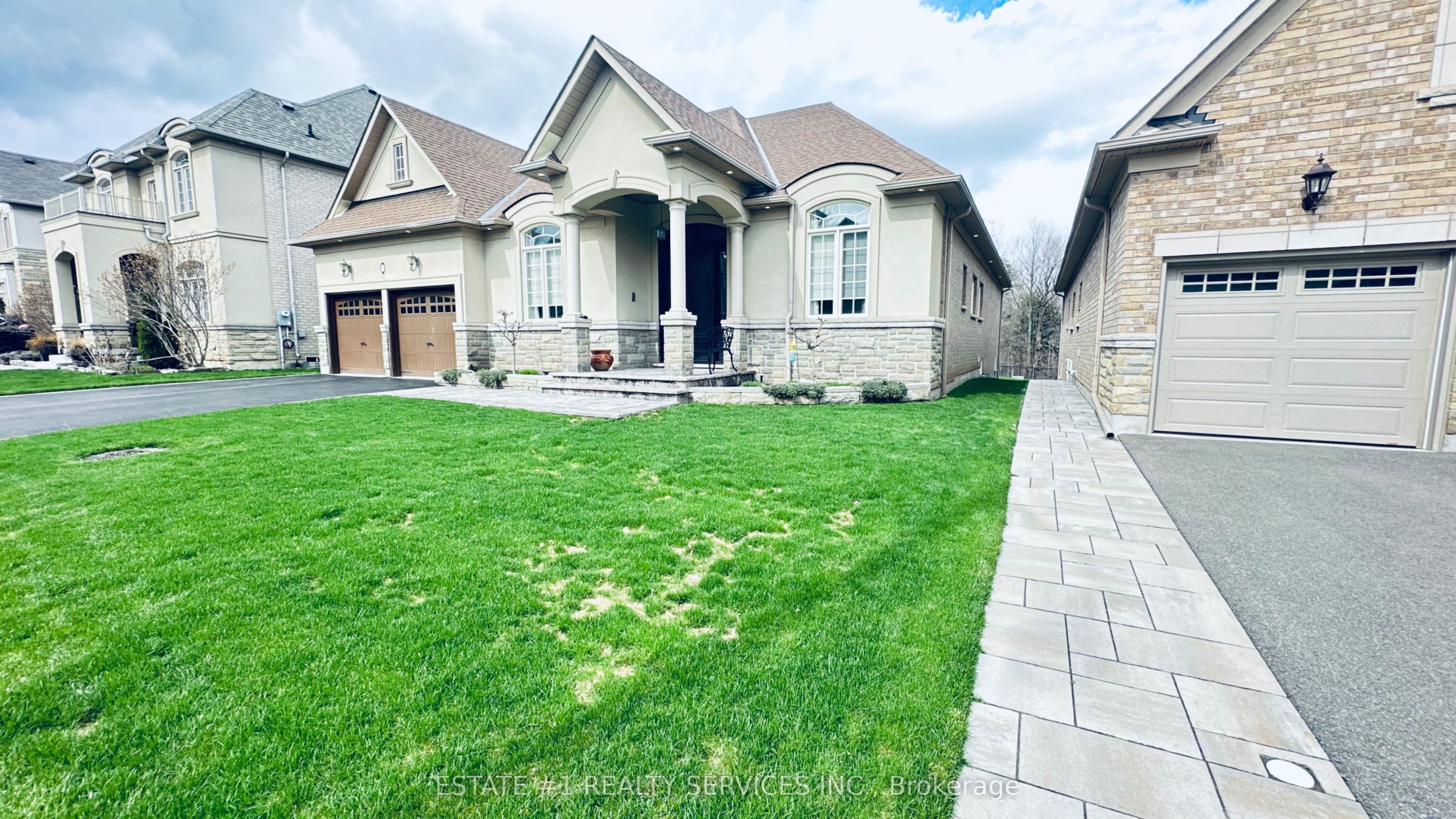 48 Beacon Hill Drive, Brampton, ON L6X 0V7