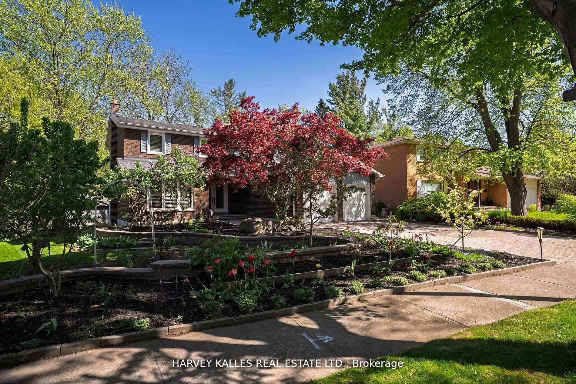 1268 Cermel Drive W, Mississauga, ON L5H 3V4