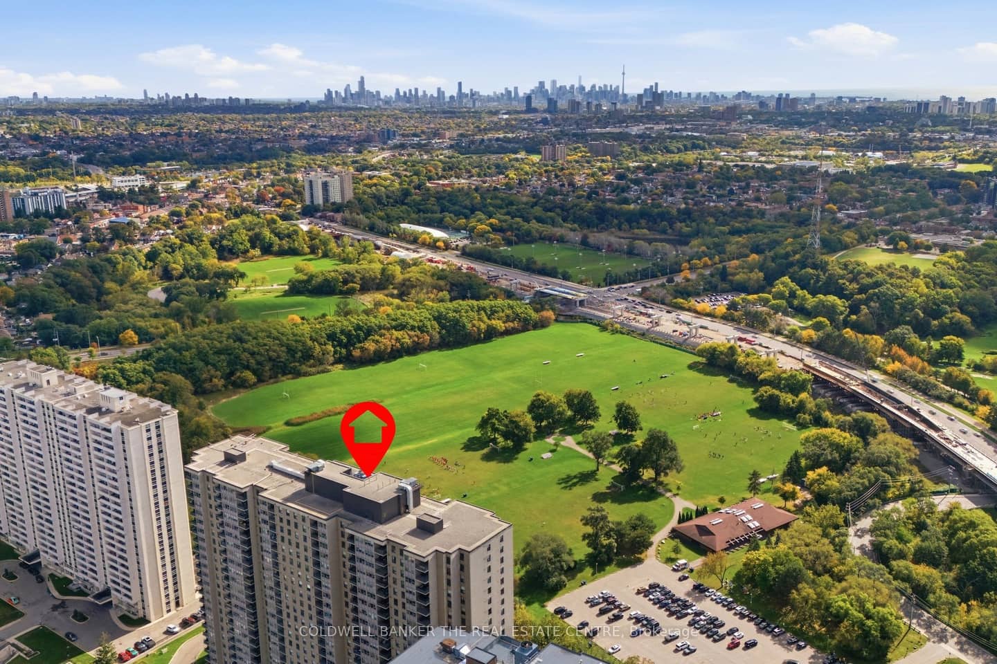 75 Emmett Avenue 907, Toronto, ON M6M 5A7