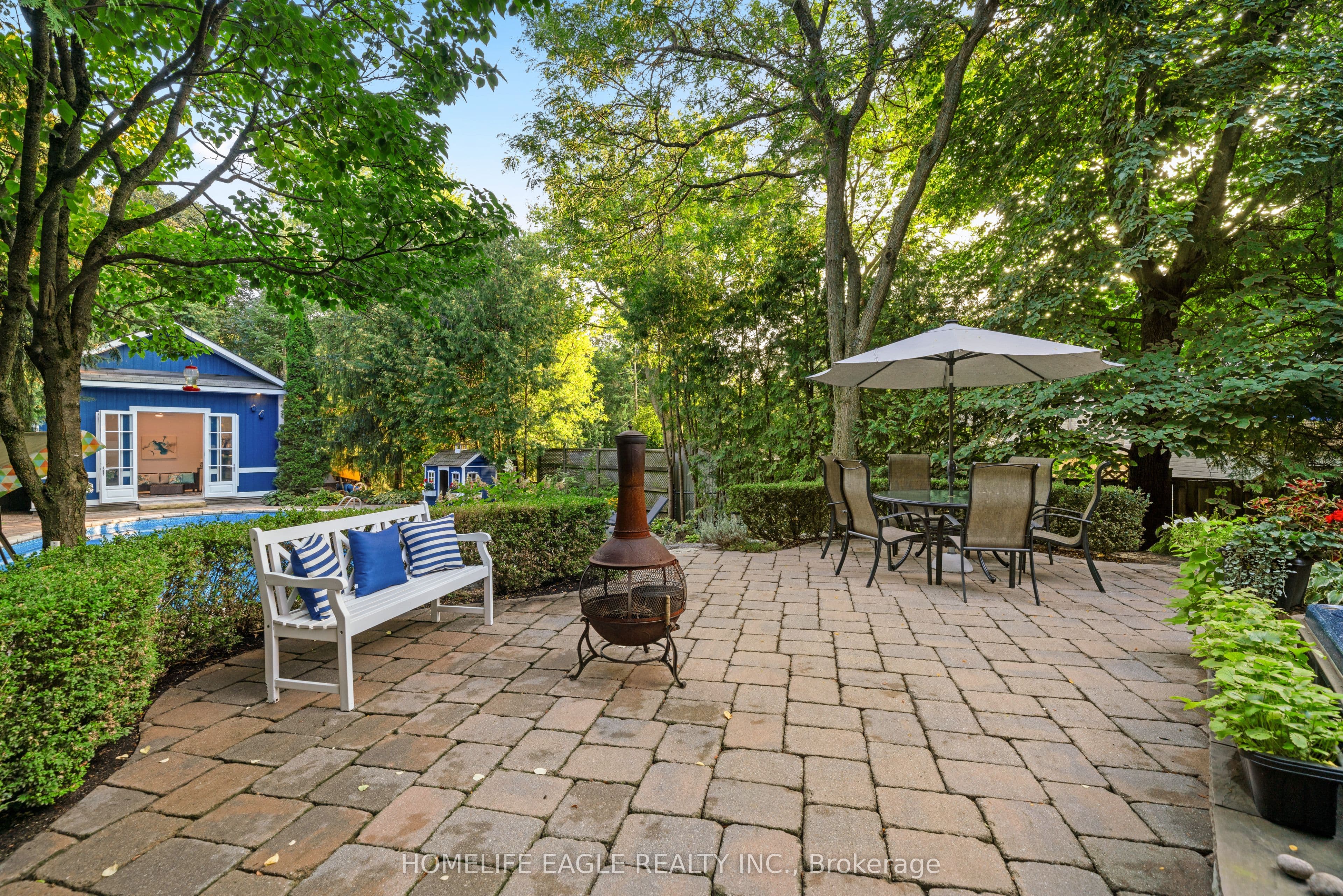93 Hillview Road, Aurora, ON L4G 2M6