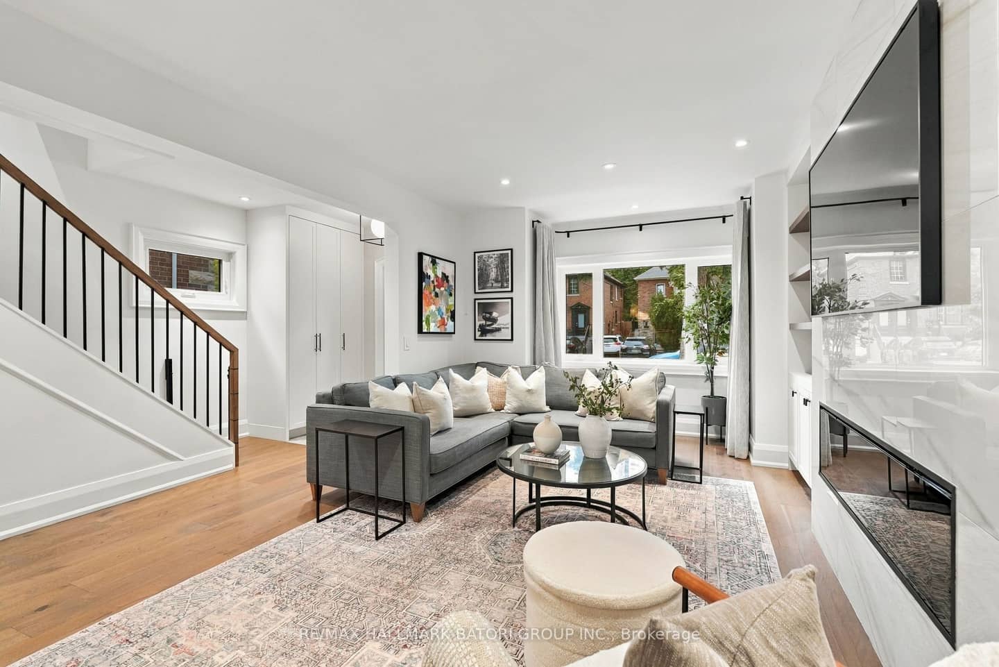 162 Chiltern Hill Road, Toronto, ON M6C 3C4