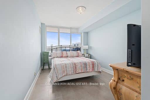245 Davisville Avenue 613, Toronto, ON M4S 3H4