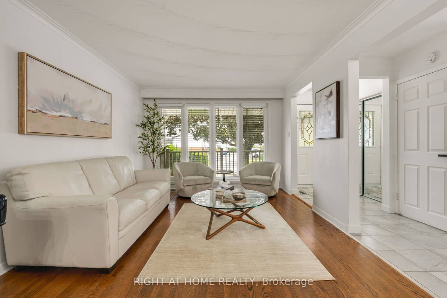 1302 Redbank Crescent, Oakville, ON L6H 1Y5