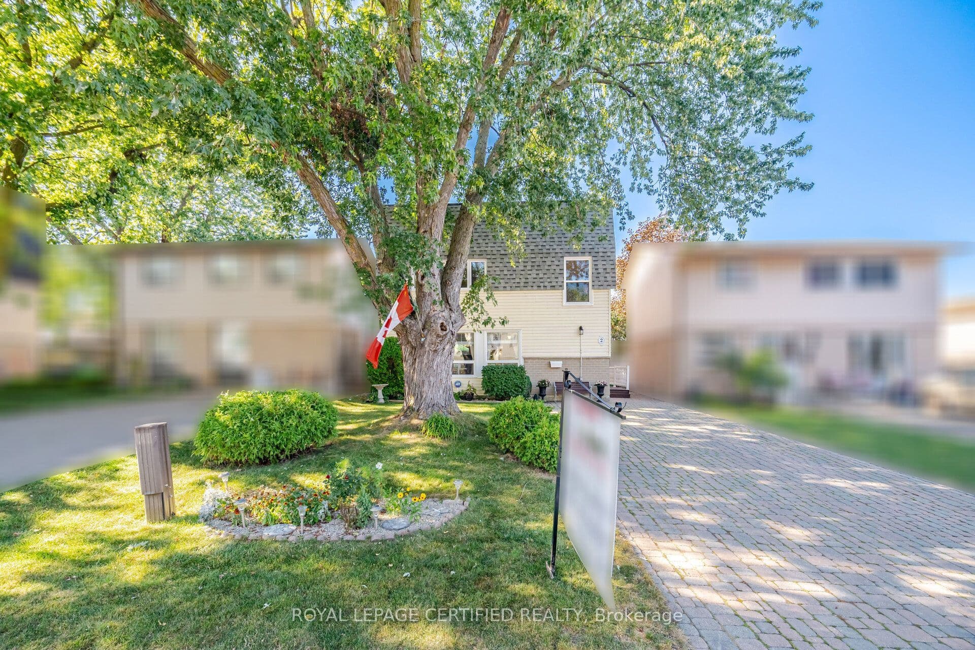 2 Grove Park Square, Brampton, ON L6S 2K3