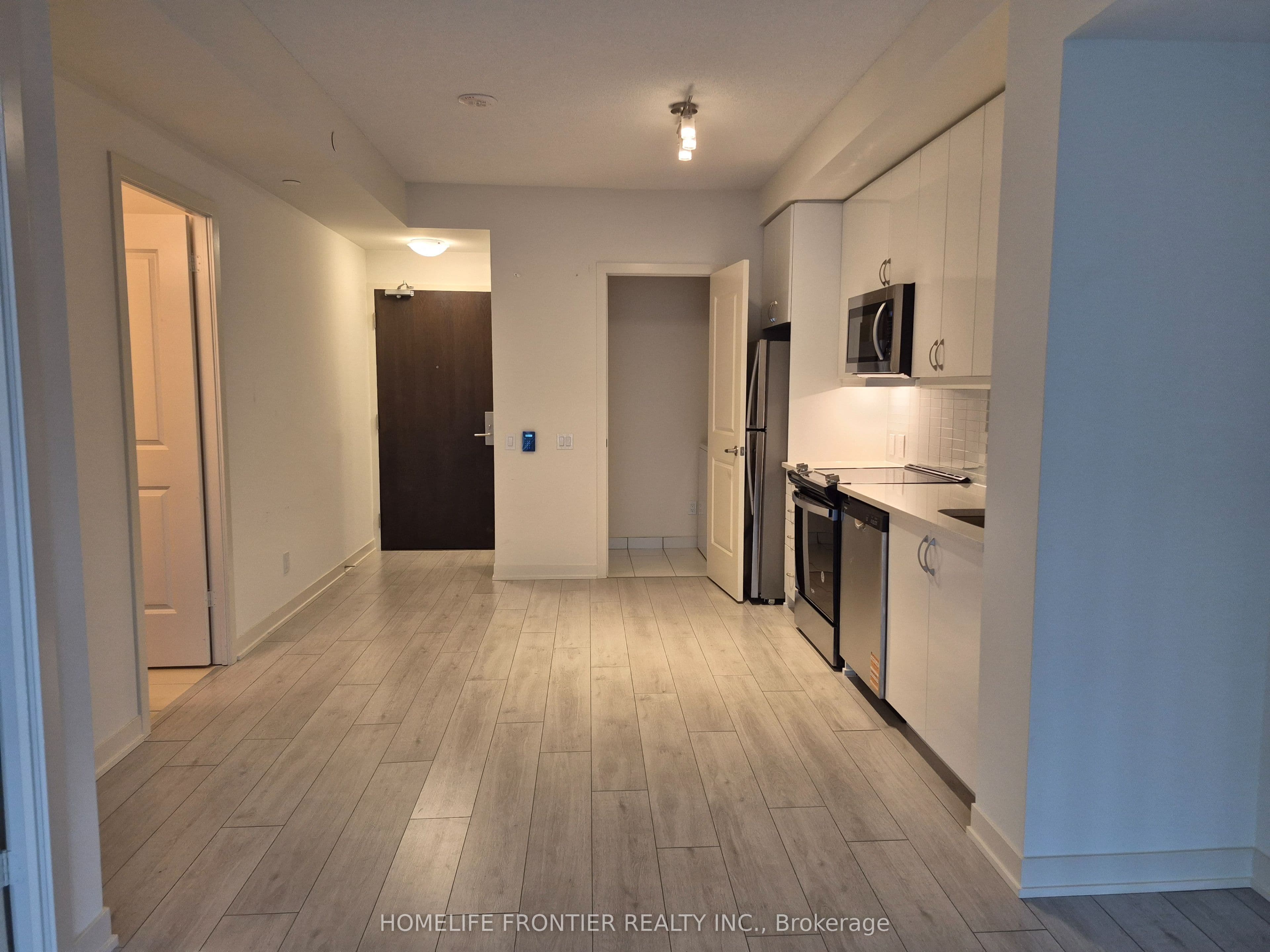 4955 Yonge Street 1915, Toronto, ON M2N 0L8