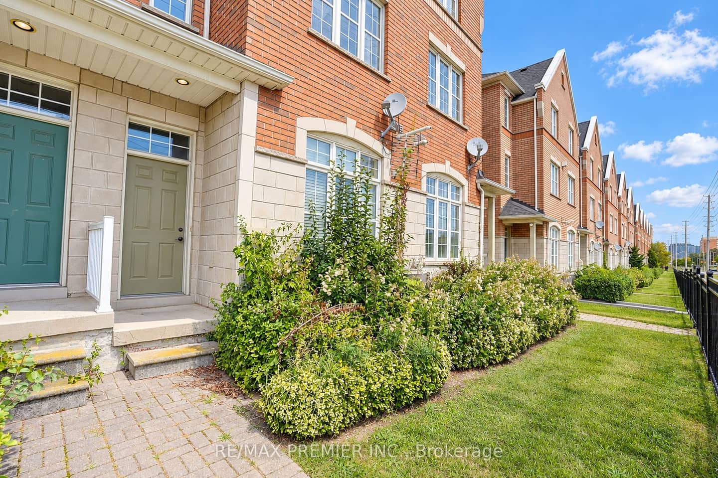 3030 Breakwater Court 44, Mississauga, ON L5B 4N8