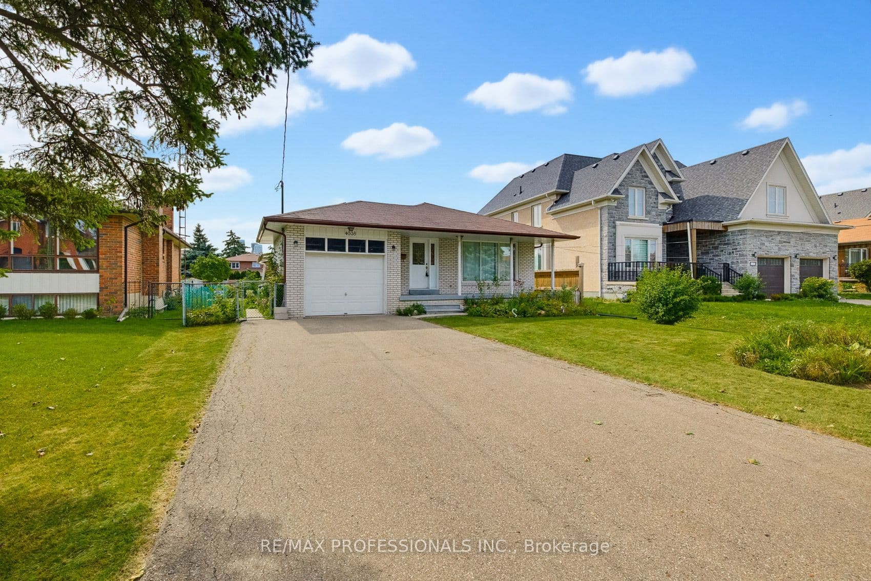 4038 Wilcox Road, Mississauga, ON L4Z 1B7