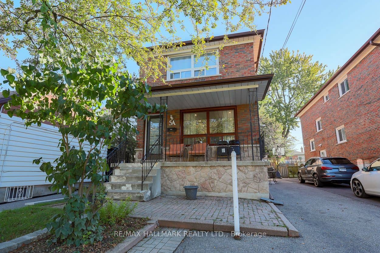5A Scotia Avenue, Toronto, ON M1L 4E4
