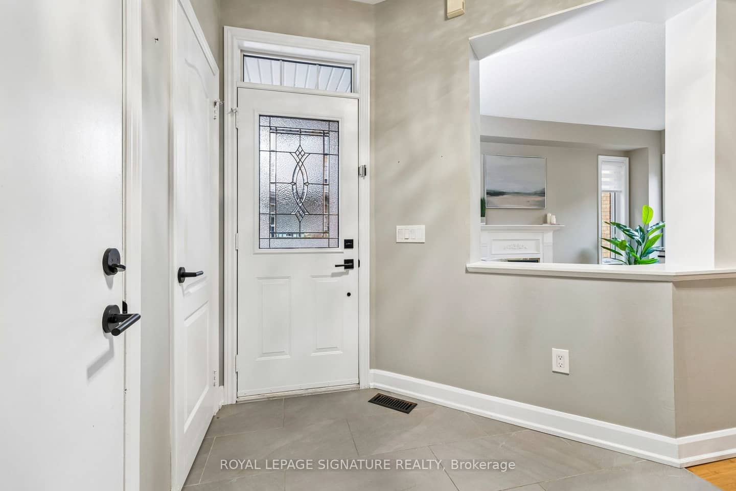 19 Ballymore Drive, Aurora, ON L4G 7E6
