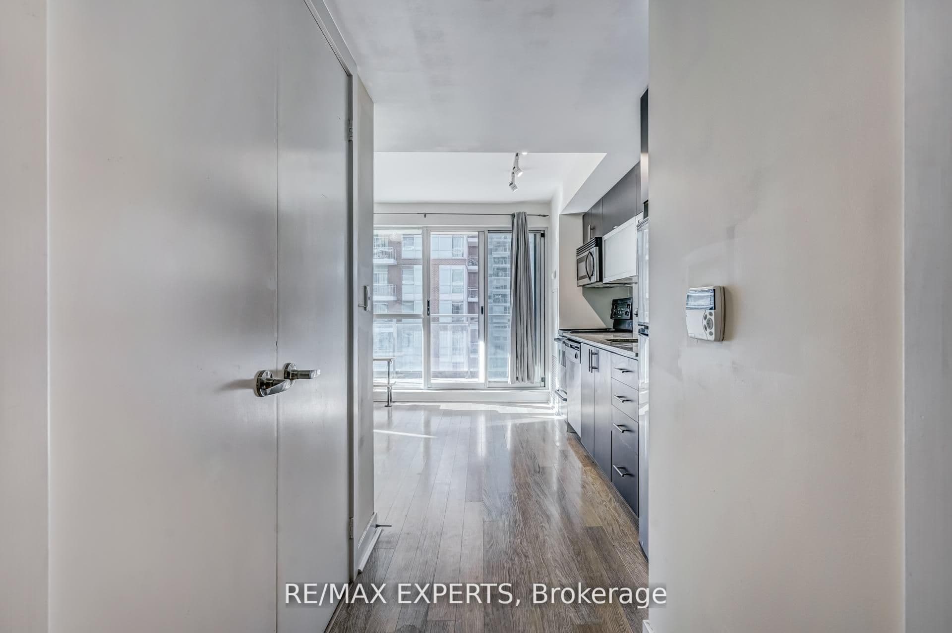 80 Western Battery Road 801, Toronto, ON M6K 3S1