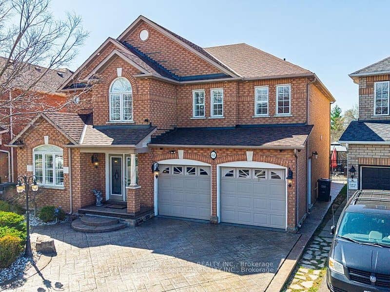 61 Woodvalley Drive, Brampton, ON L7A 1Z3