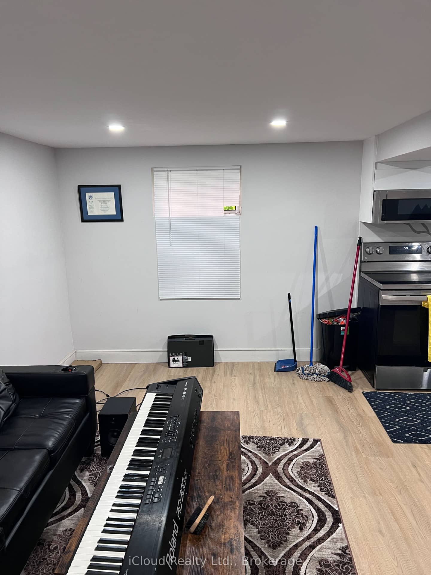 736 Annland Street, Pickering, ON L1W 1B6