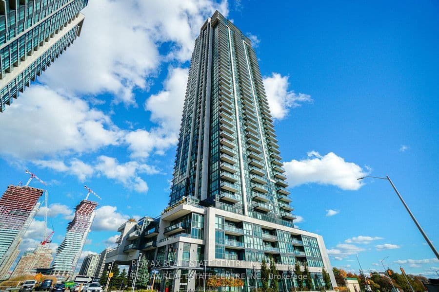3975 Grand Park Drive E 2910, Mississauga, ON L5B 0K4