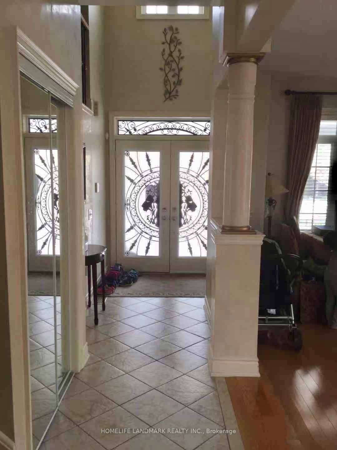 371 Dowson Loop, Newmarket, ON L3X 3G3
