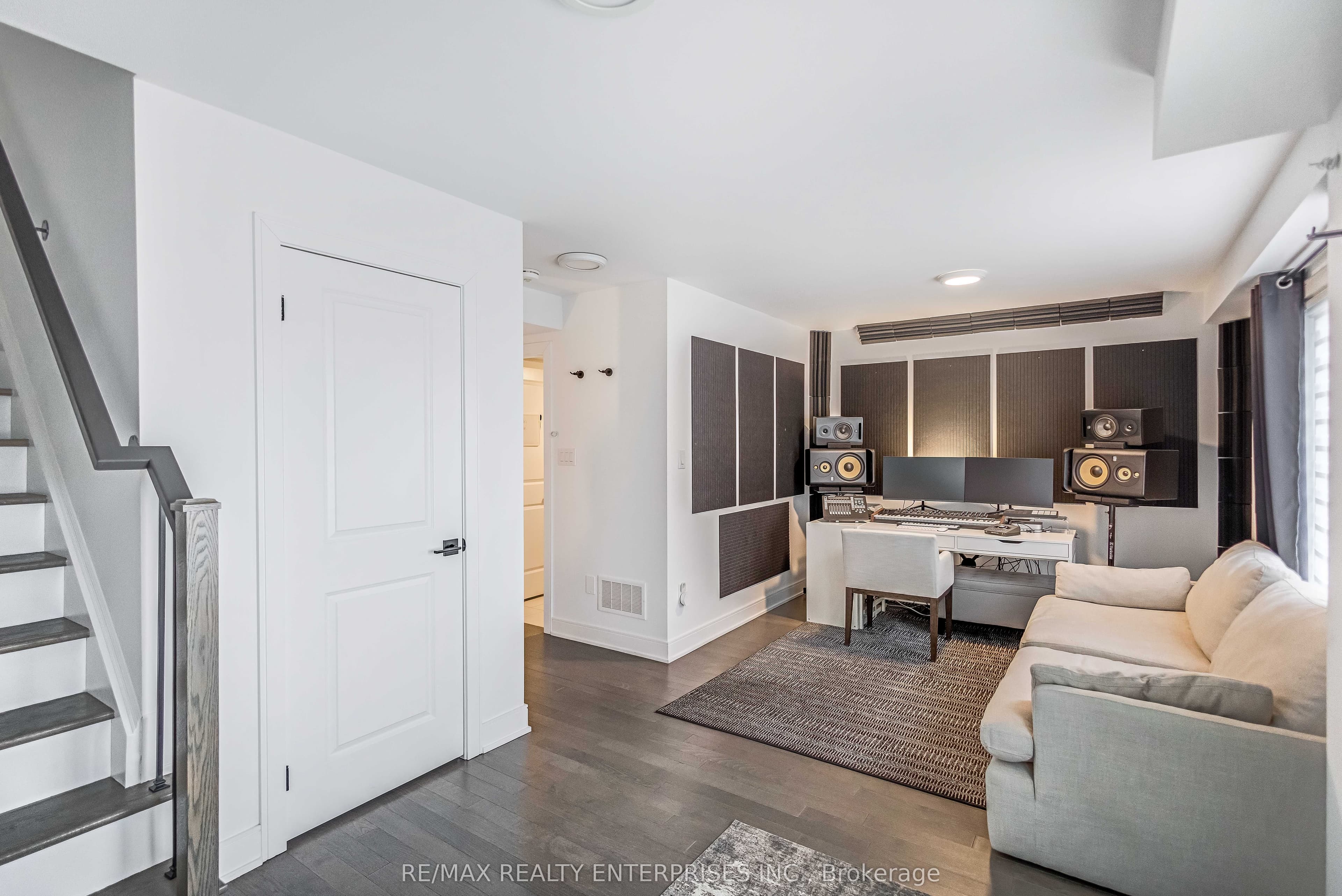 2497 Littlefield Crescent, Oakville, ON L6M 5L9