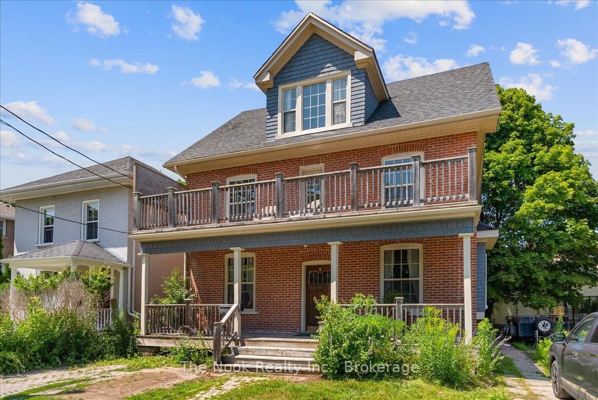 21 Dennistoun Avenue, Peterborough, ON K9H 5P8