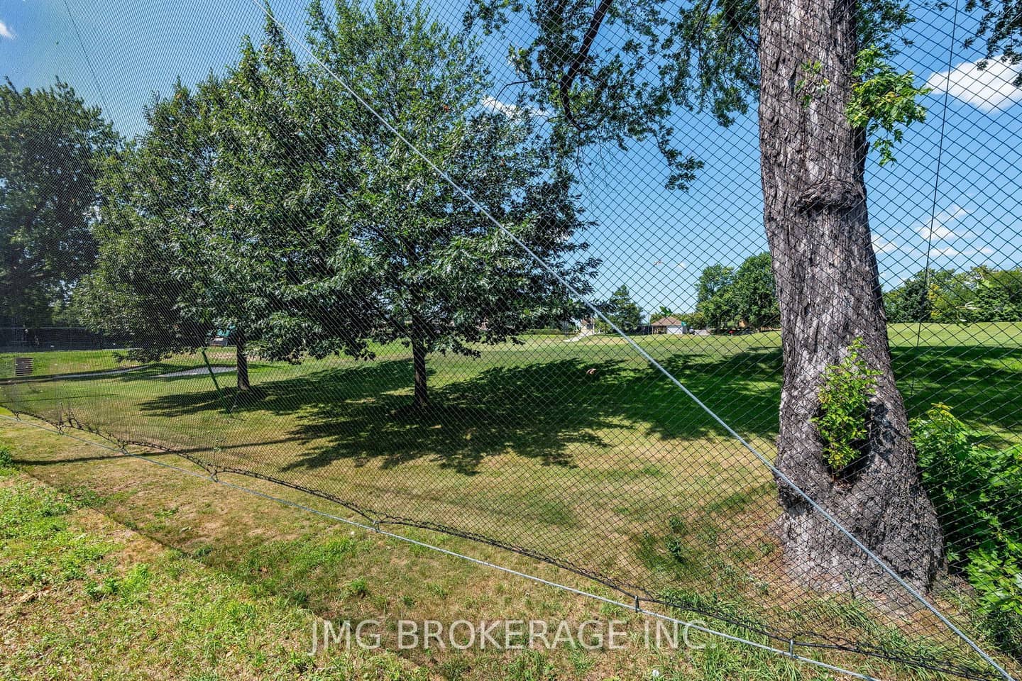 53 Foxrun Avenue, Toronto, ON M3L 1L9