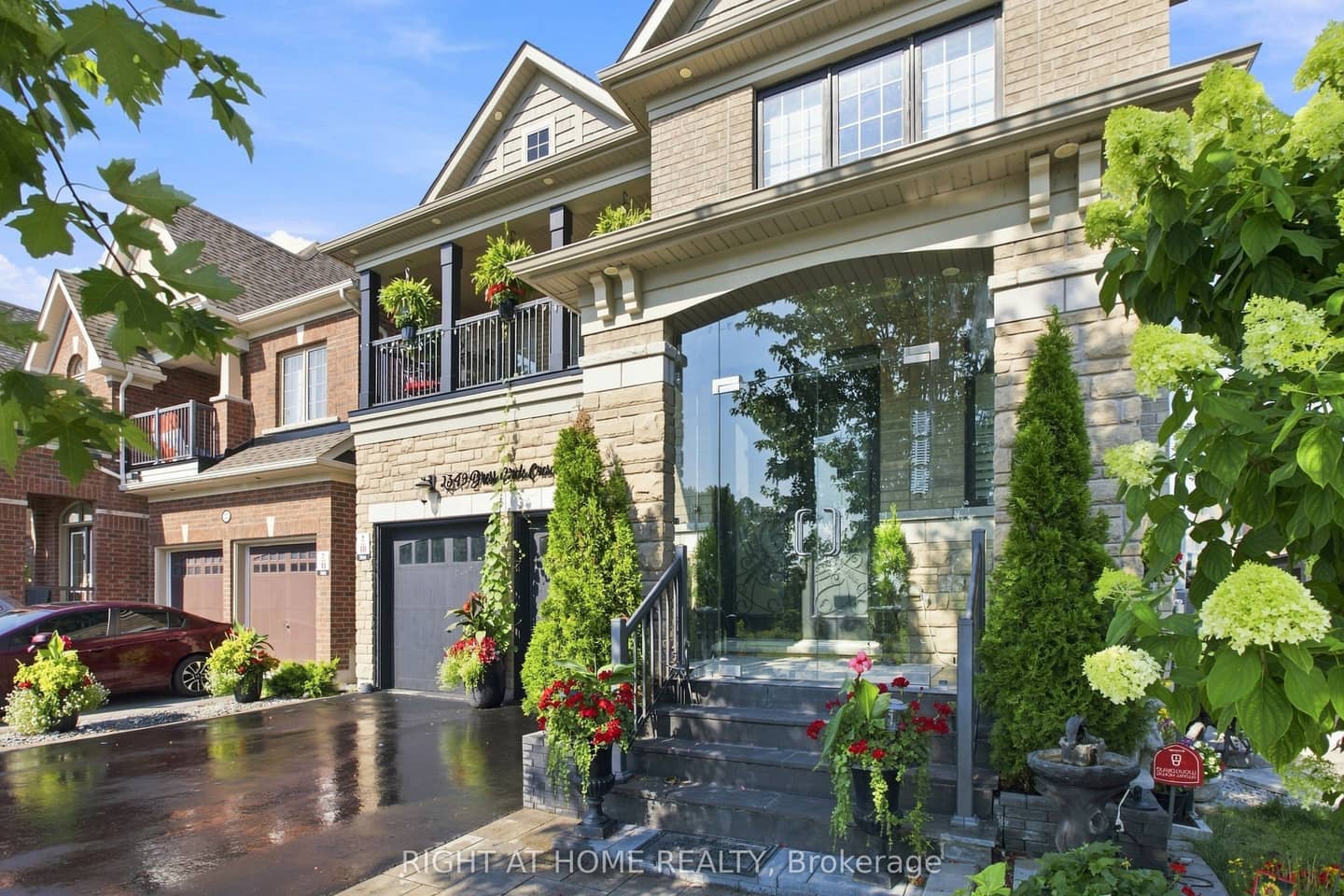 2349 Dress Circle Crescent, Oshawa, ON L1L 0L8