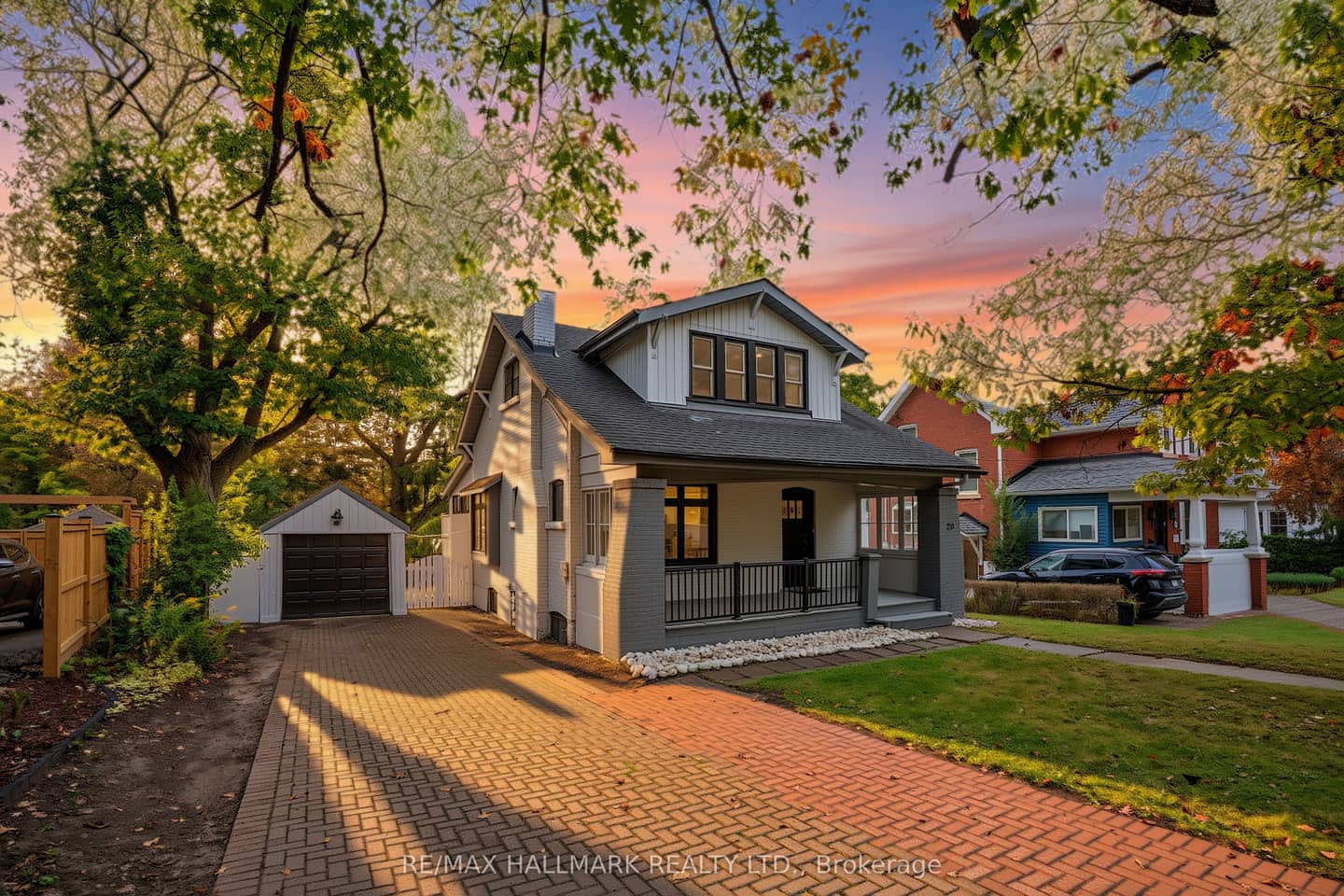 20 Elizabeth Street S, Richmond Hill, ON L4C 3V4