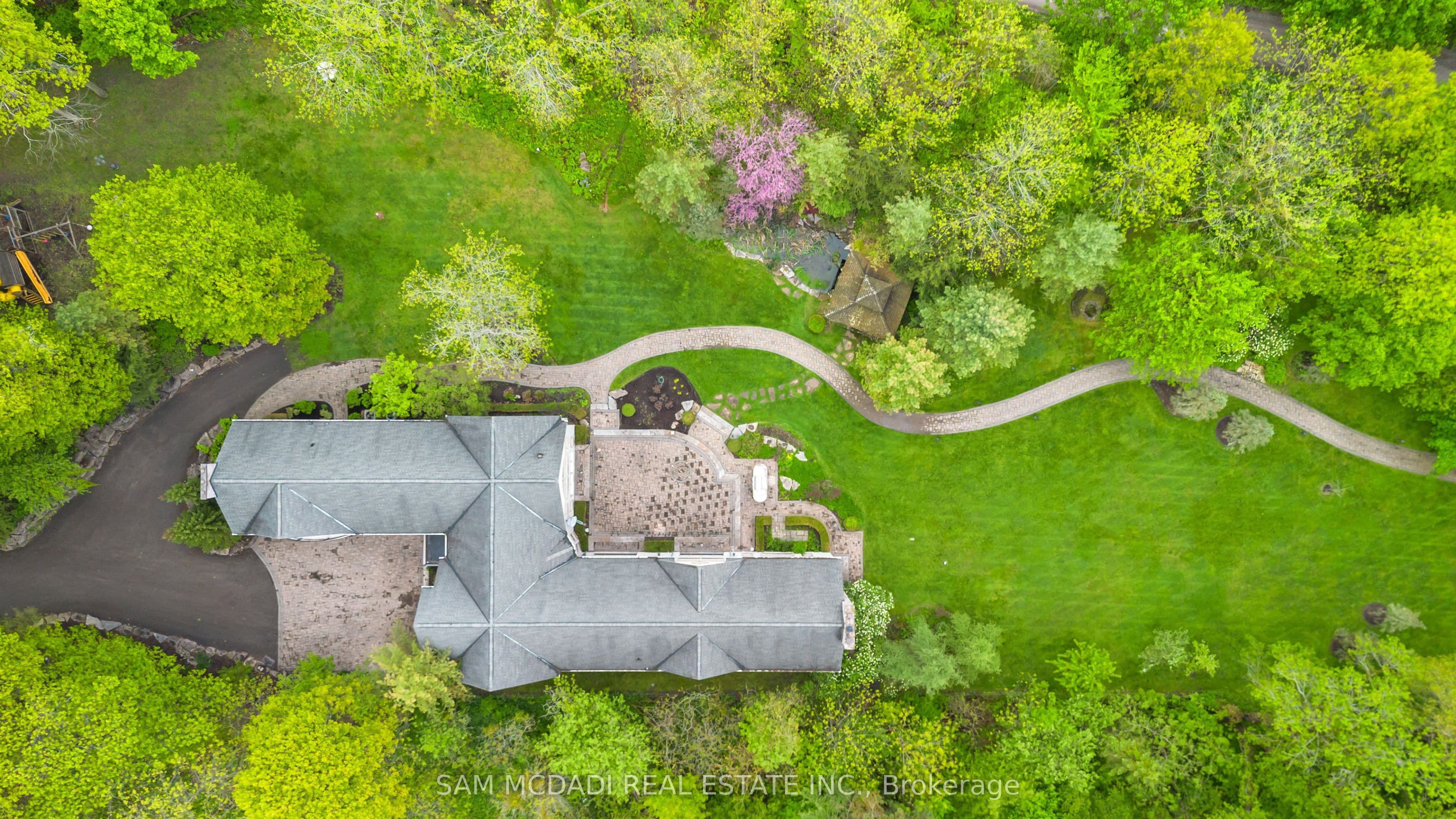 839 E Lakeshore Road, Port Colborne, ON L3K 5V3
