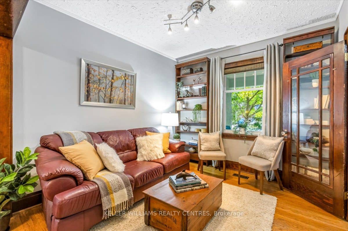 431 Eagle Street, Newmarket, ON L3Y 1K5