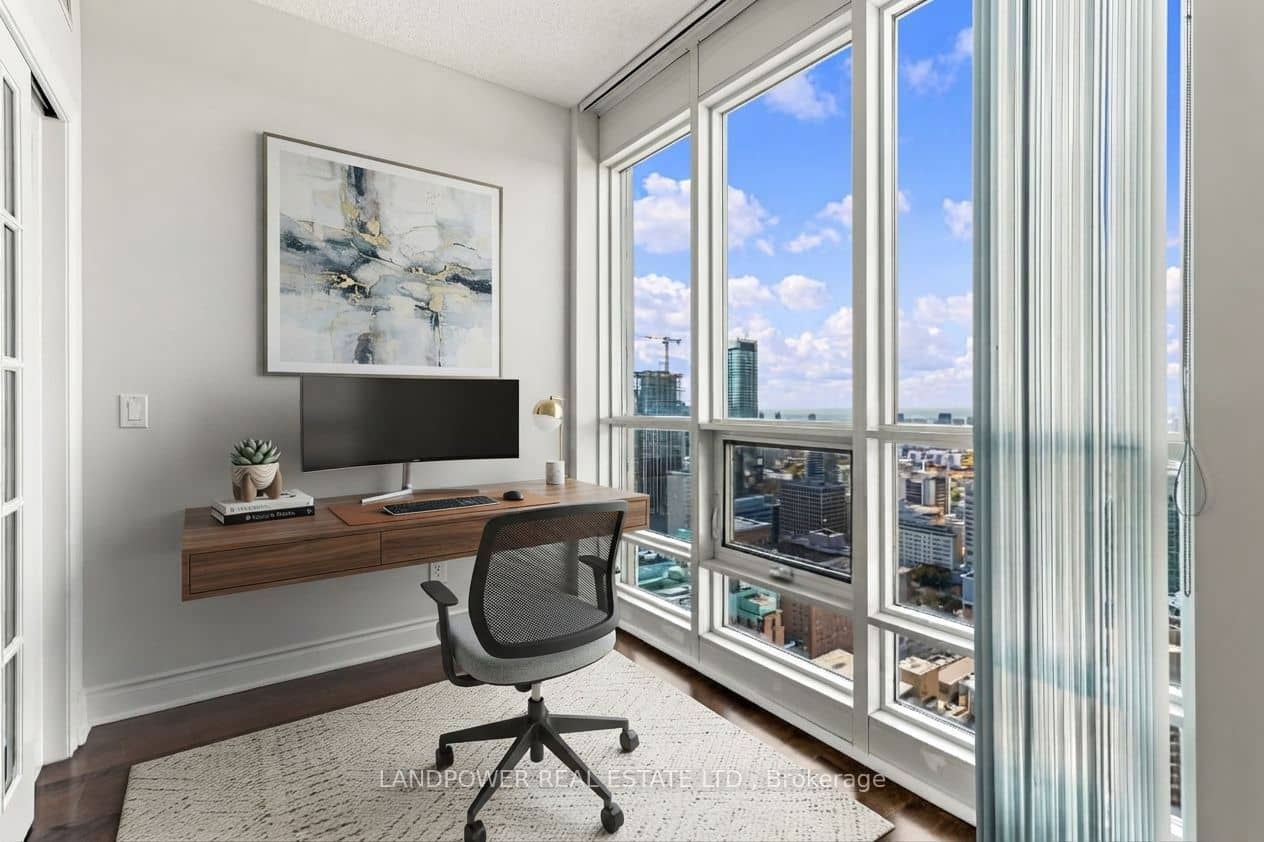 763 Bay Street 4908, Toronto, ON M5G 2R3