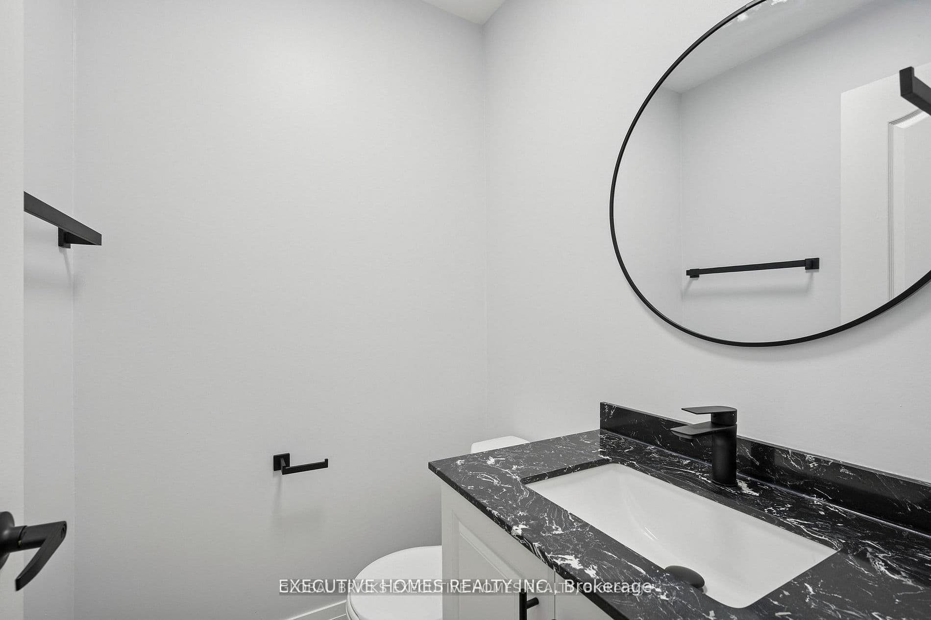 2665 Thomas Street 60, Mississauga, ON L5M 6G6