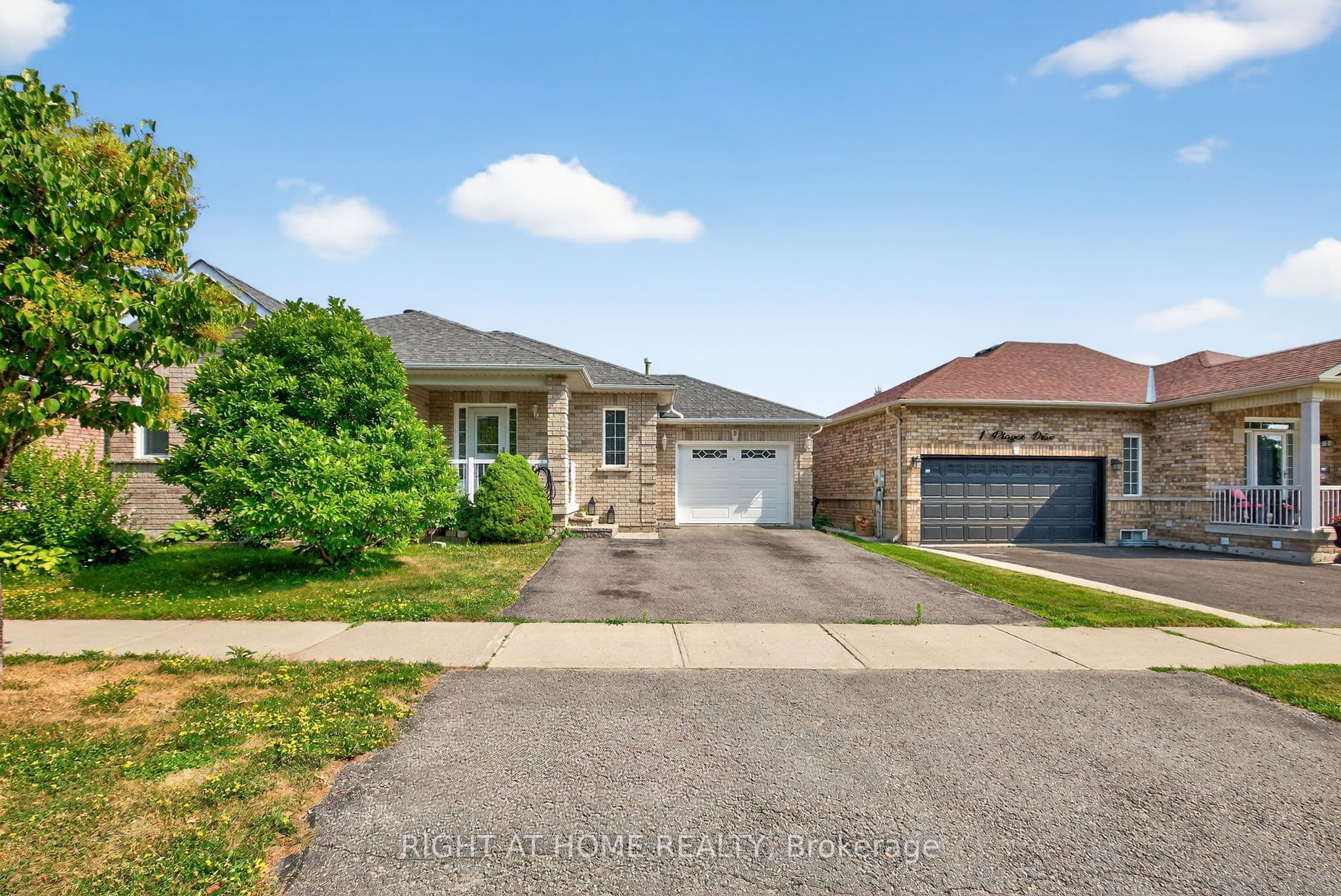 3 Player Drive, Barrie, ON L4M 6V9
