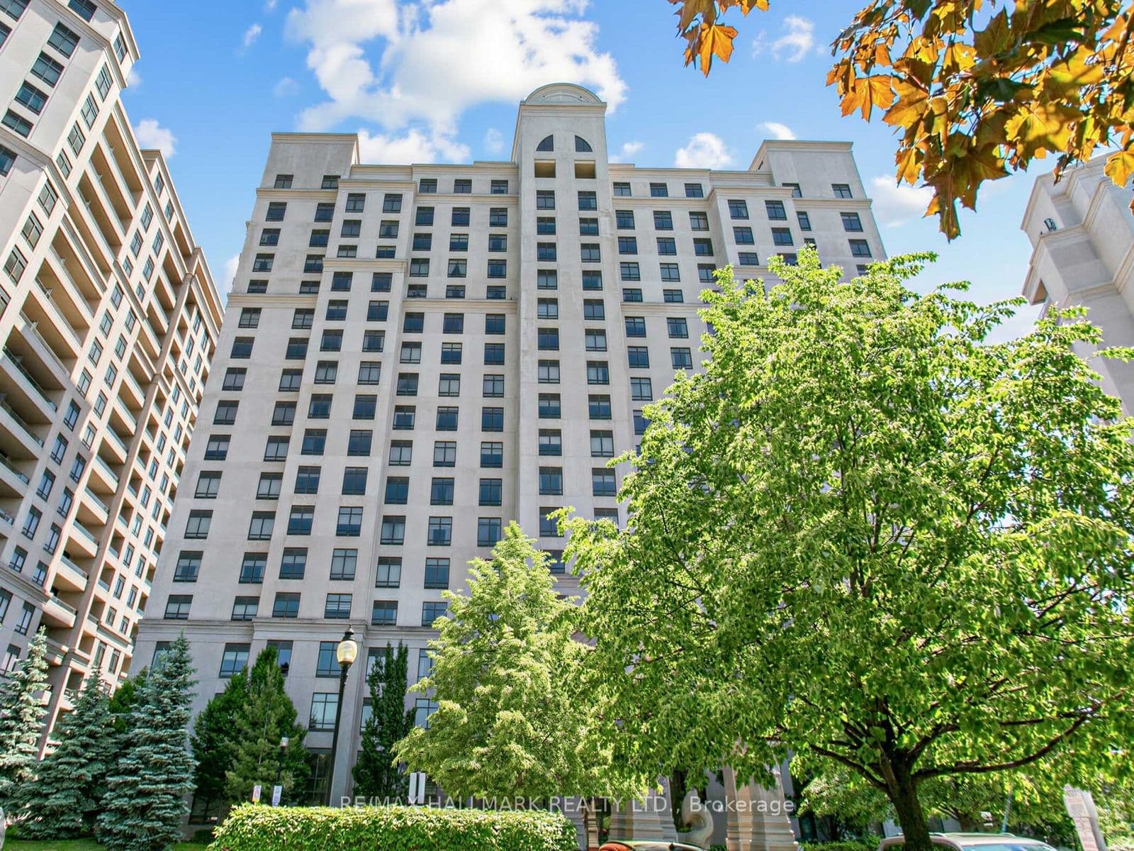 9245 Jane Street 303, Vaughan, ON L6A 0J9