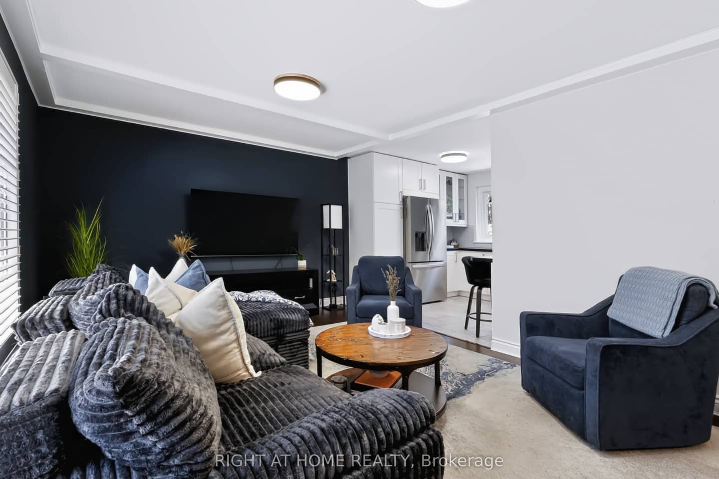 493 Forestwood Crescent, Burlington, ON L7L 4K2