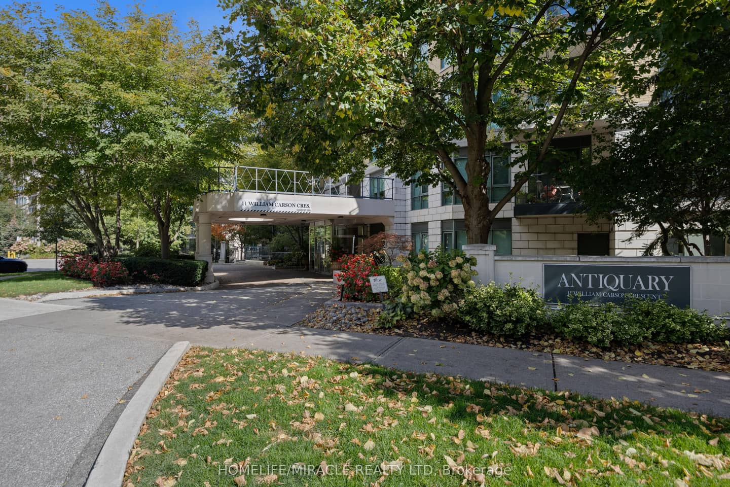 11 William Carson Crescent 308, Toronto, ON M2P 2G1