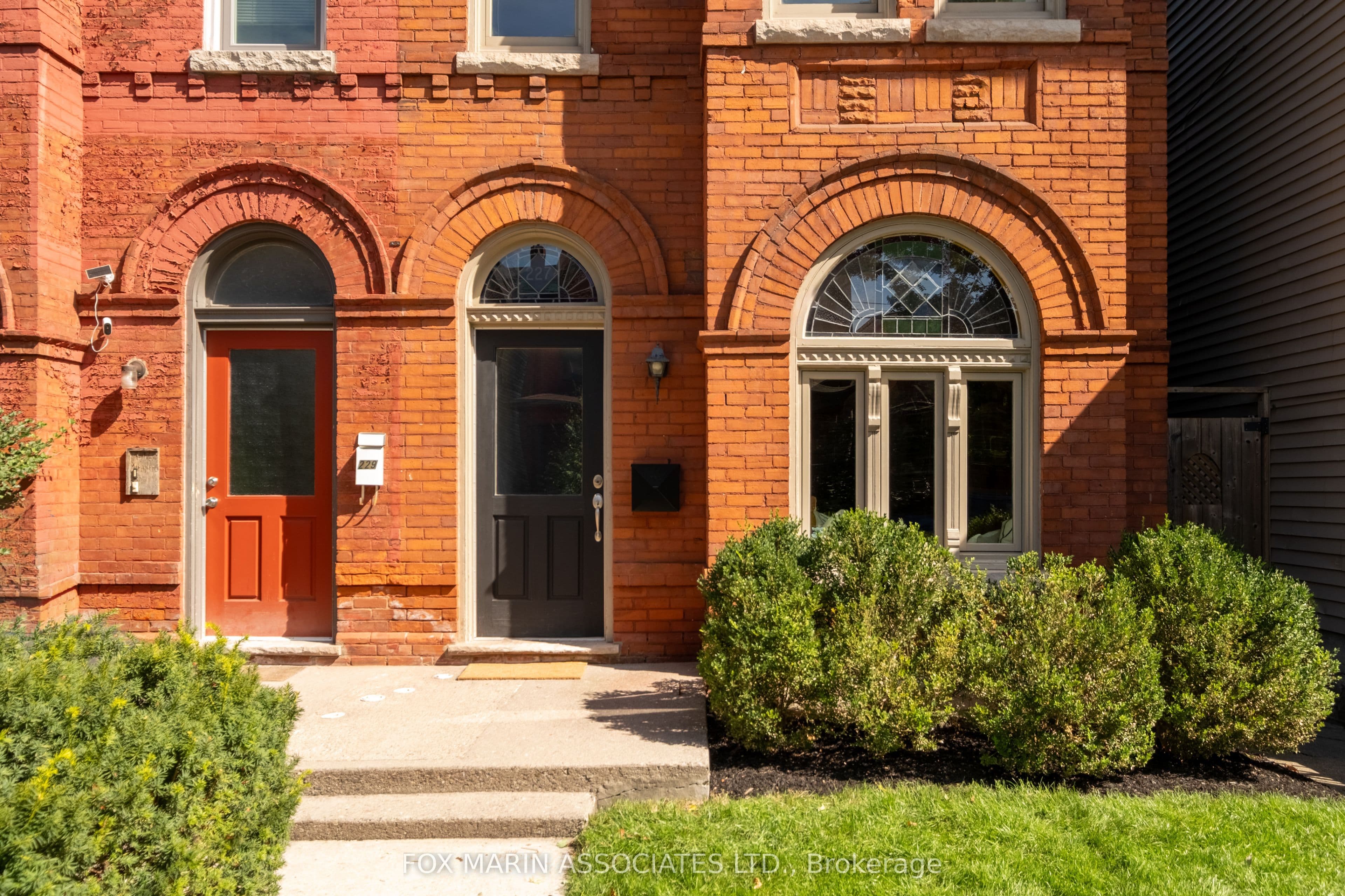 227 Markham Street, Toronto, ON M6J 2G7
