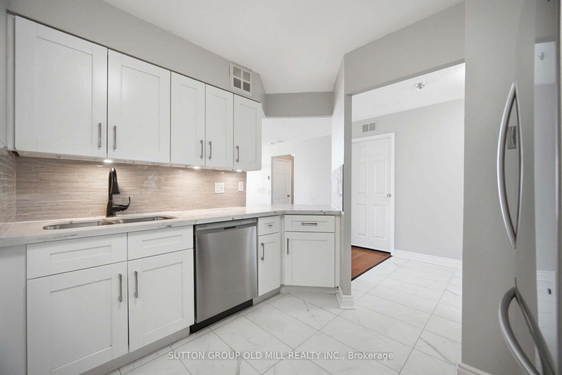 3605 Kariya Drive 1812, Mississauga, ON L5B 3J4