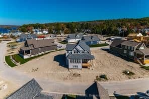 10 Magazine Street, Penetanguishene, ON L9M 0W6