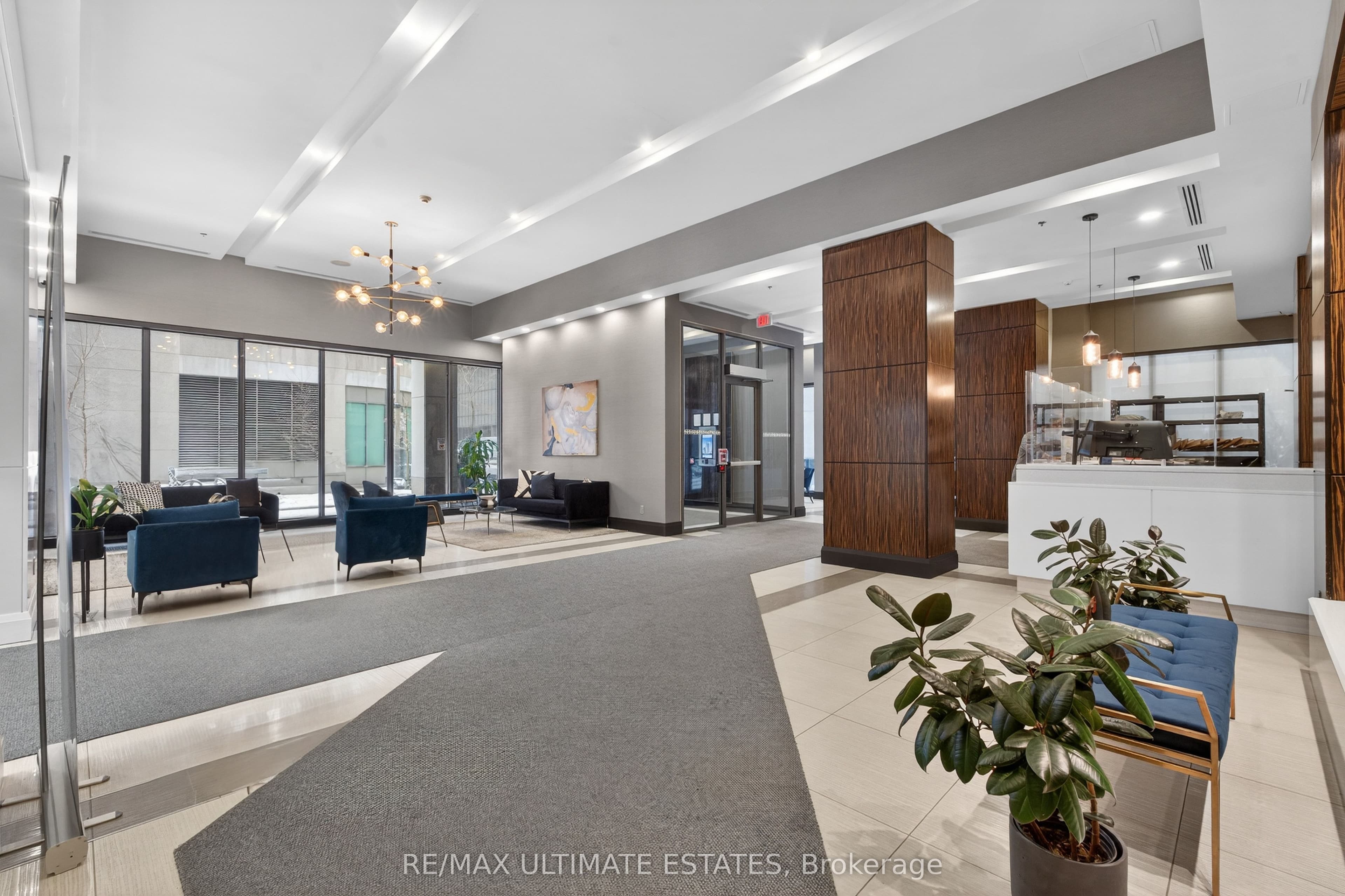 19 Grand Trunk Crescent 2205, Toronto, ON M5J 3A3