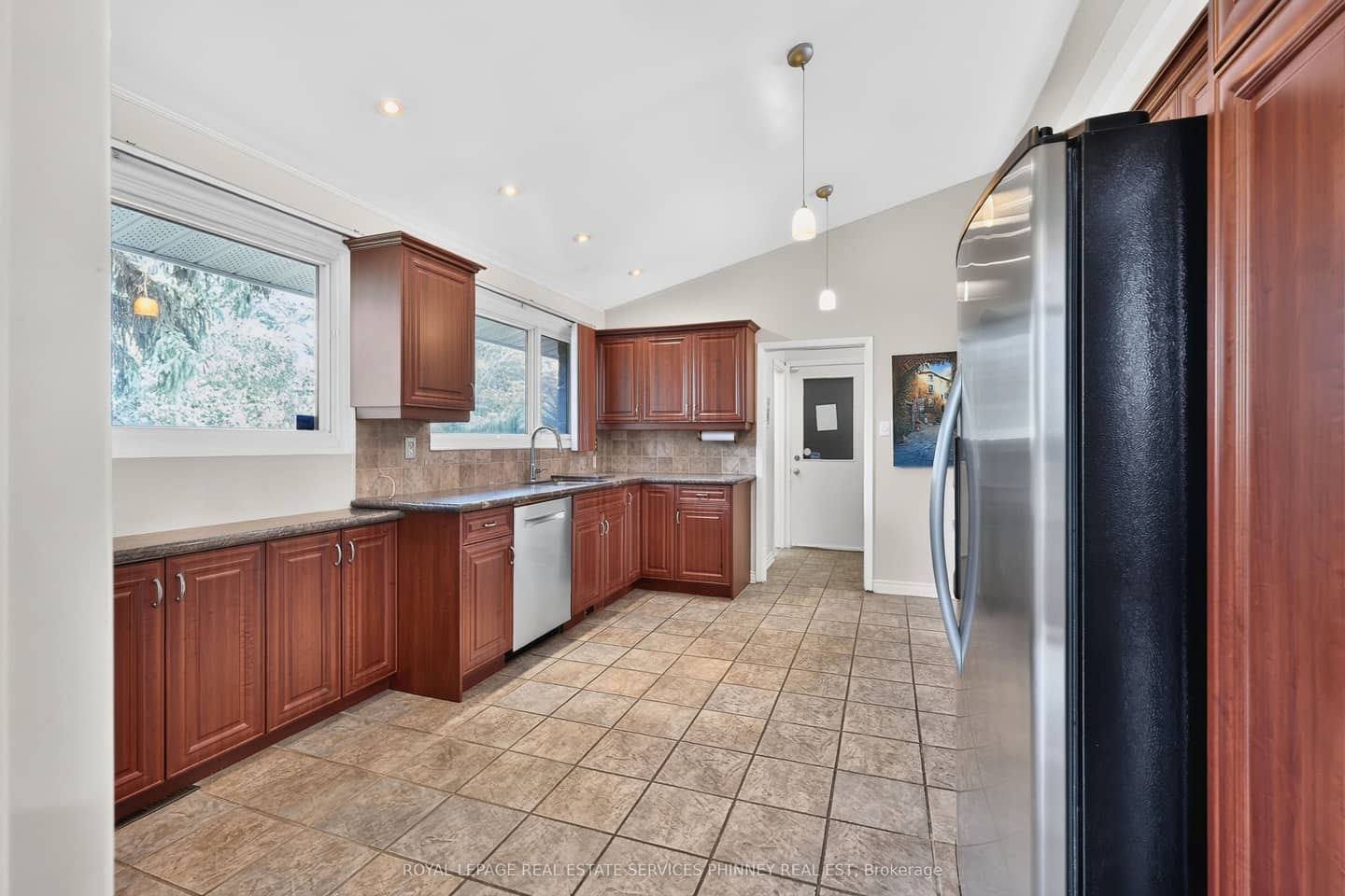 974 Owenwood Drive, Mississauga, ON L5H 3J2