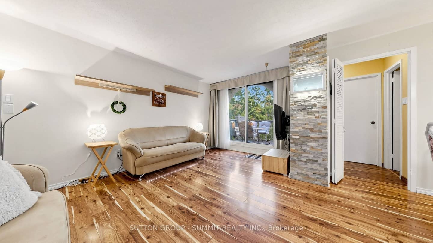 2095 ROCHE Court N 228, Mississauga, ON L5K 2C8