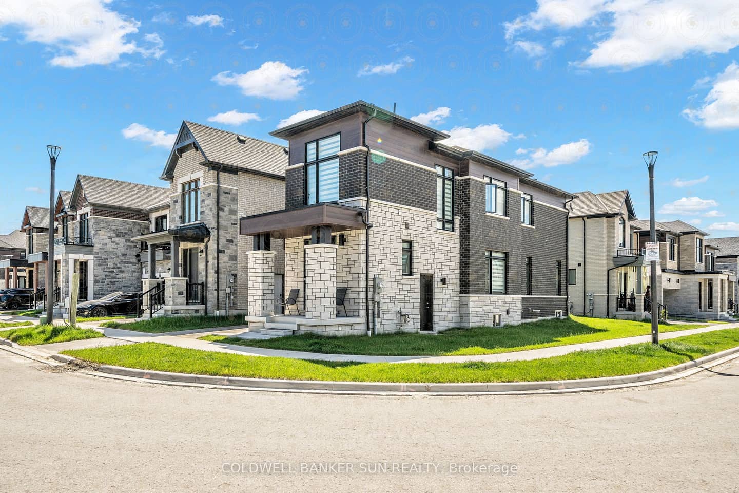 1059 Pisces Trail, Pickering, ON L1X 0P8