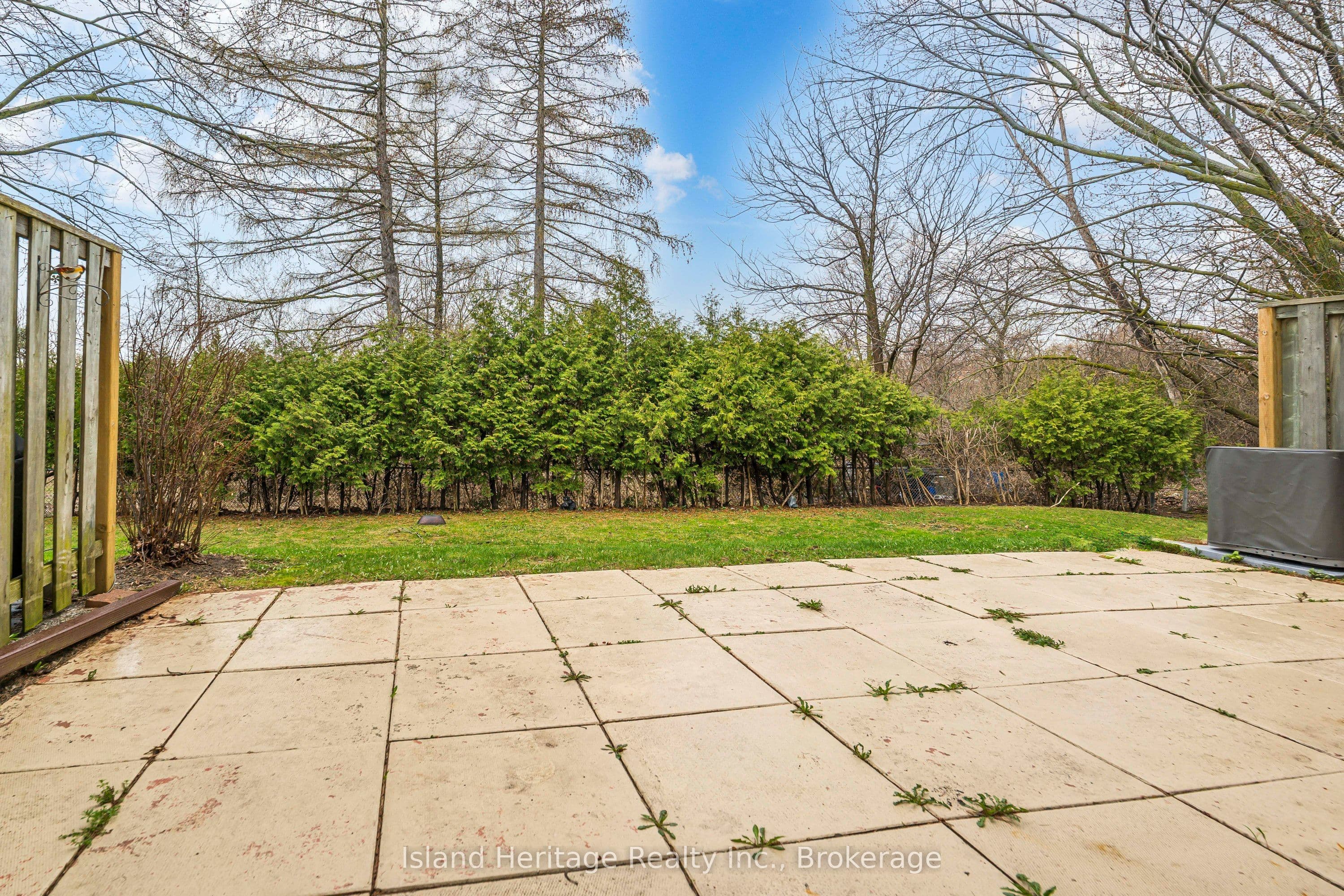 730 Cedar Street 3, Oshawa, ON L1H 4M6