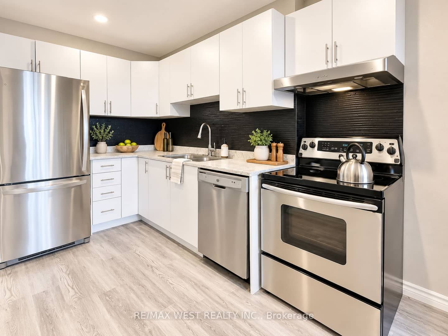4062 Lawrence Avenue E 306, Toronto, ON M1E 4V5