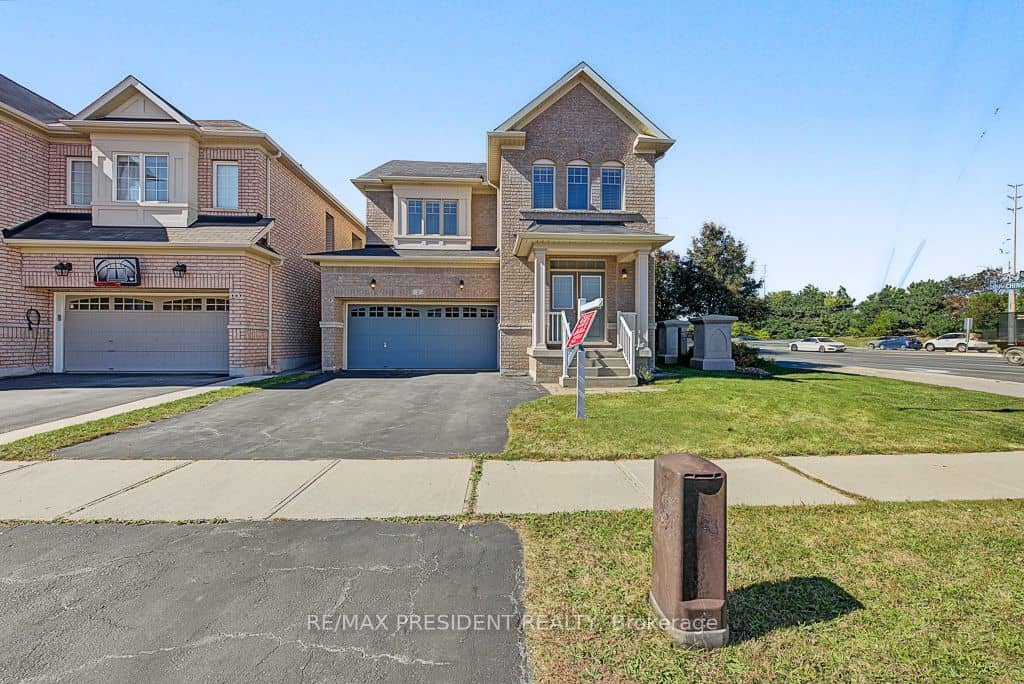 2 Archville Street, Brampton, ON L6Y 5Y5