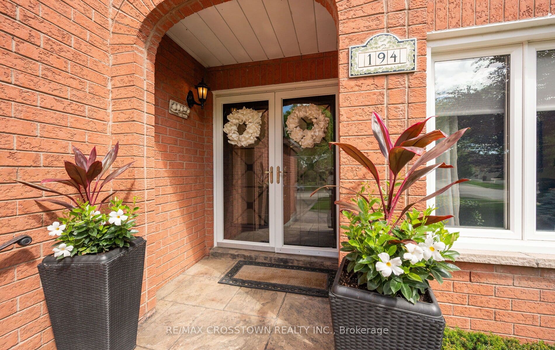 194 Caproni Drive, Vaughan, ON L6A 1X7