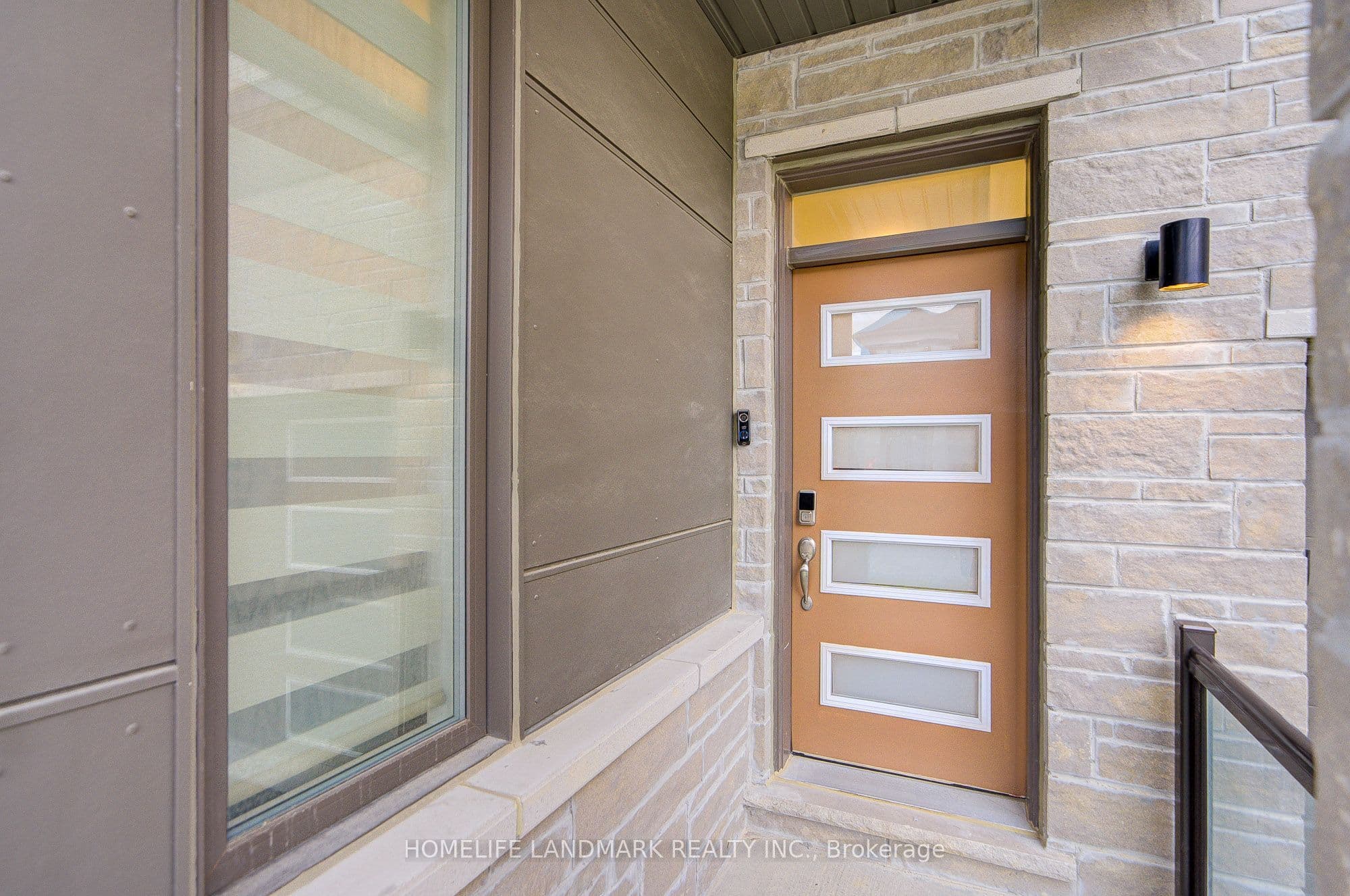 1857 Weeping Willow Lane, Pickering, ON L1Y 0B5