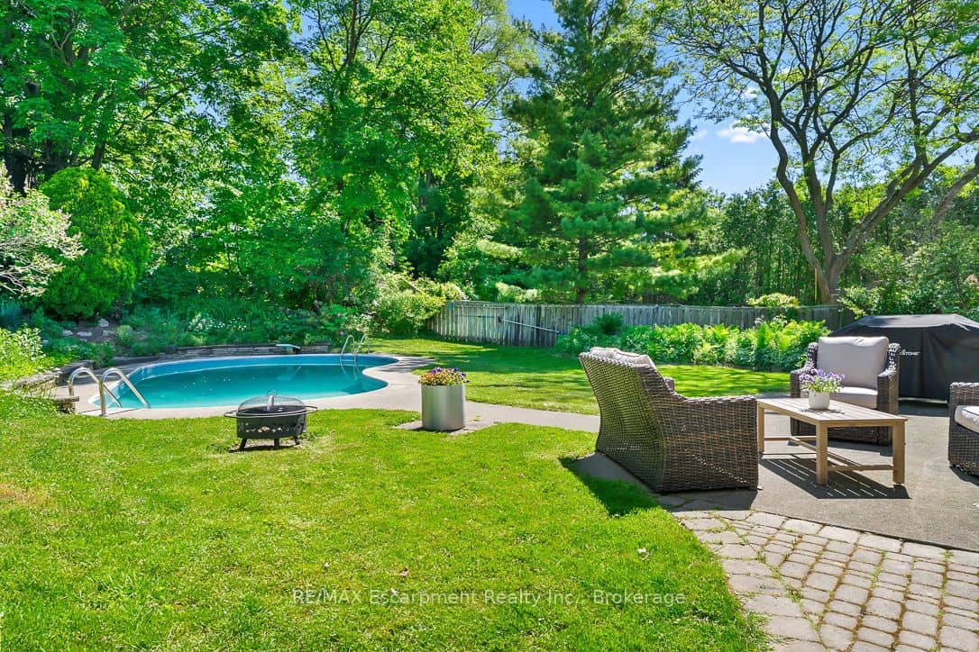 255 Spring Garden Road, Oakville, ON L6L 5H5