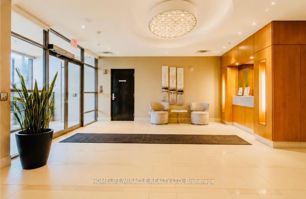 840 Queens Plate Drive 1512, Toronto, ON M9W 6Z3