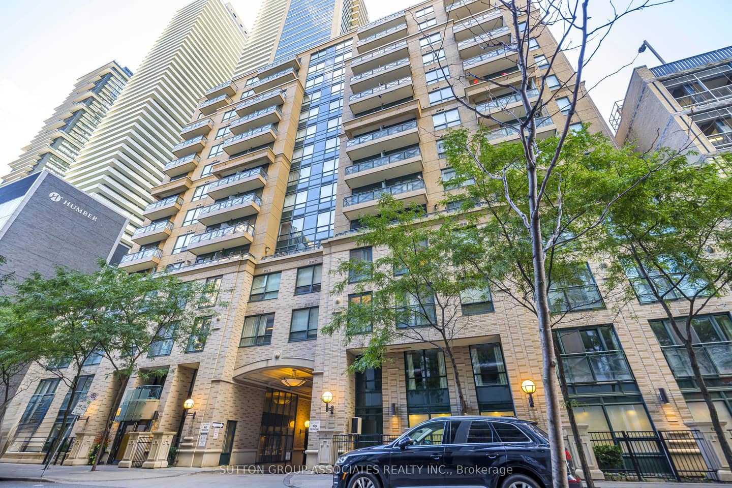 35 Hayden Street 1110, Toronto, ON M4Y 3C3