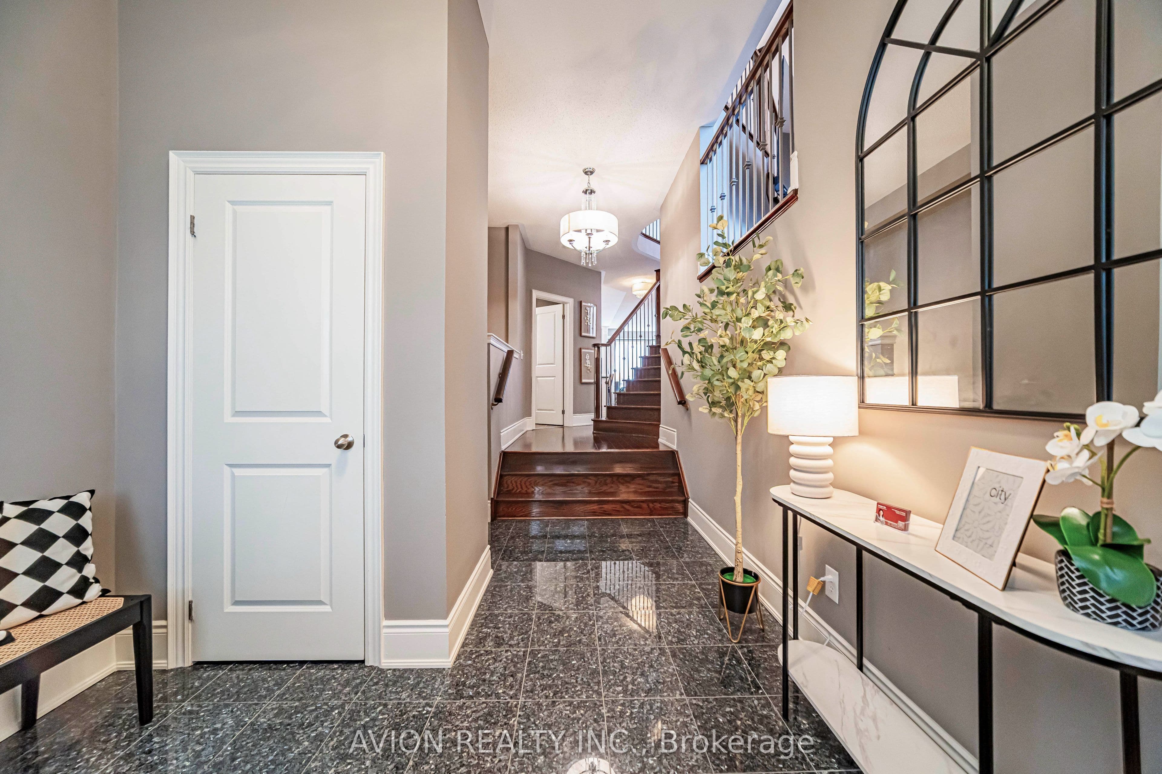 46 Rogers Trail, Bradford West Gwillimbury, ON L3Z 0G5