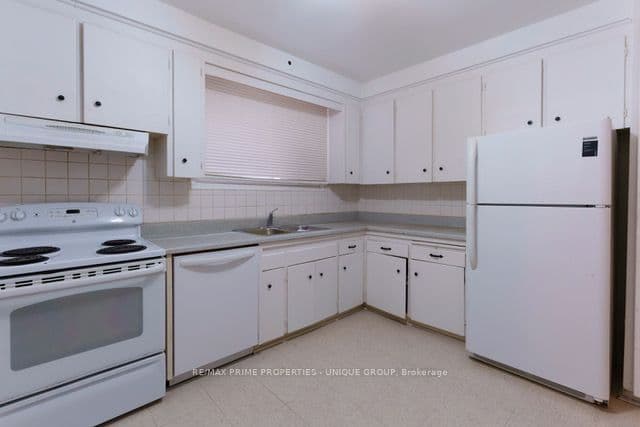 47 Heath Street E, Toronto, ON M4T 1S2